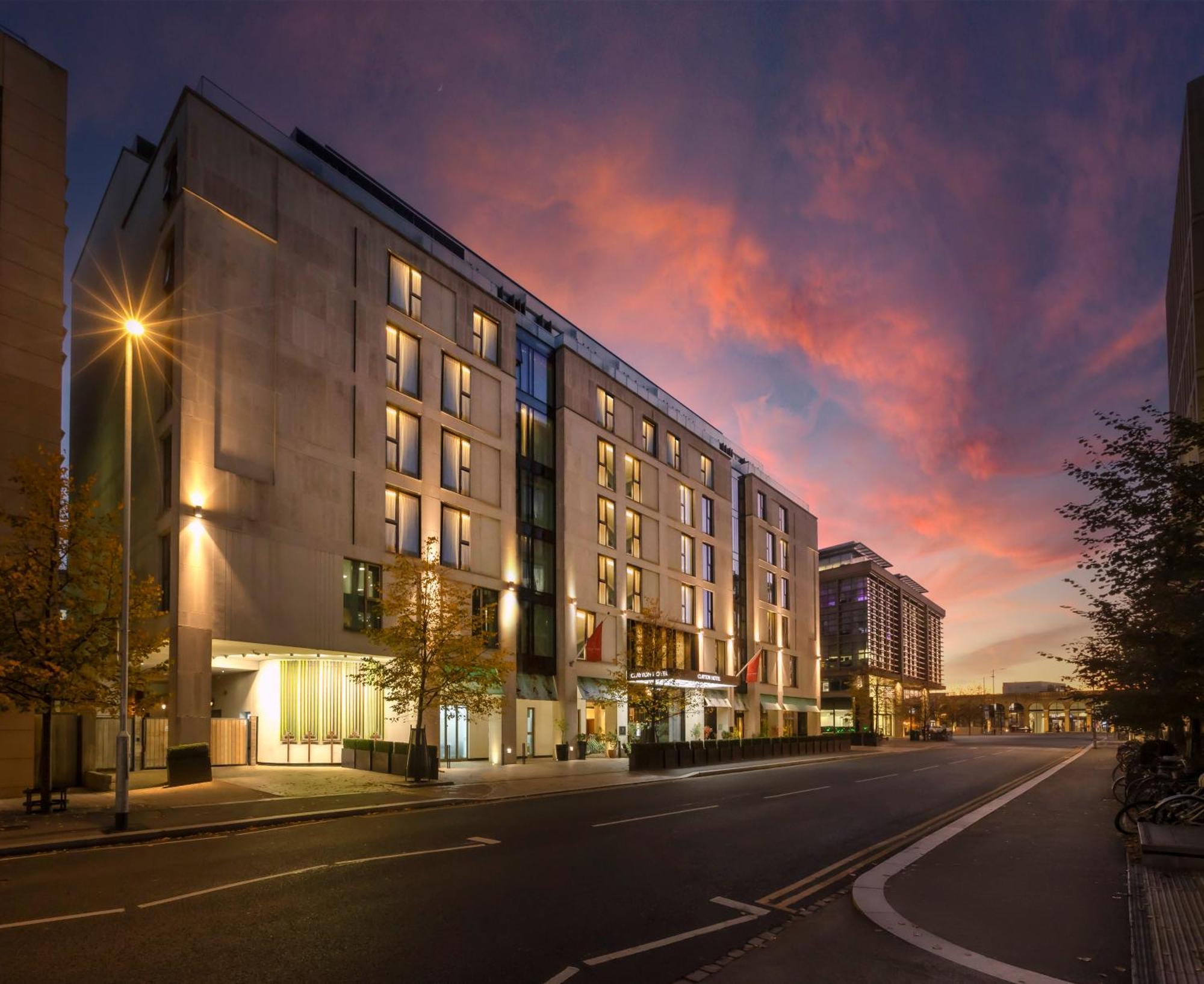 Clayton Hotel 4*